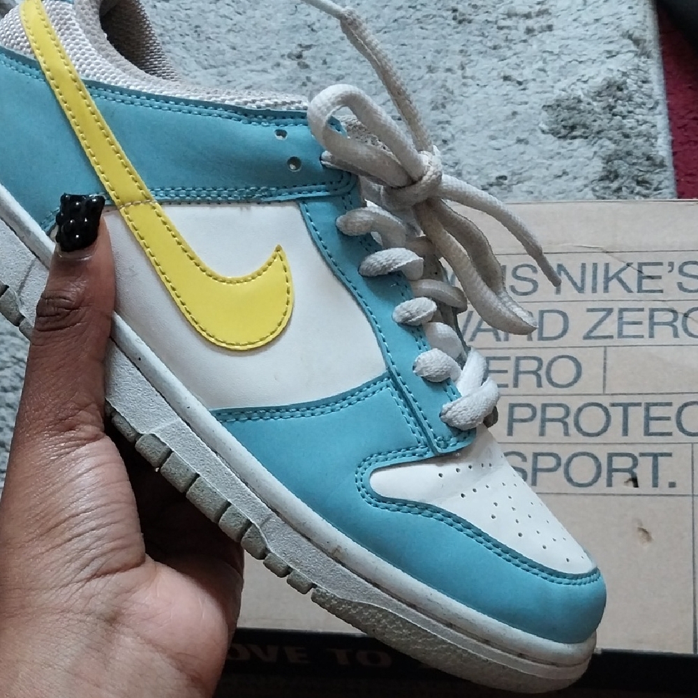 Nike Kids Sneakers in Blue and Yellow